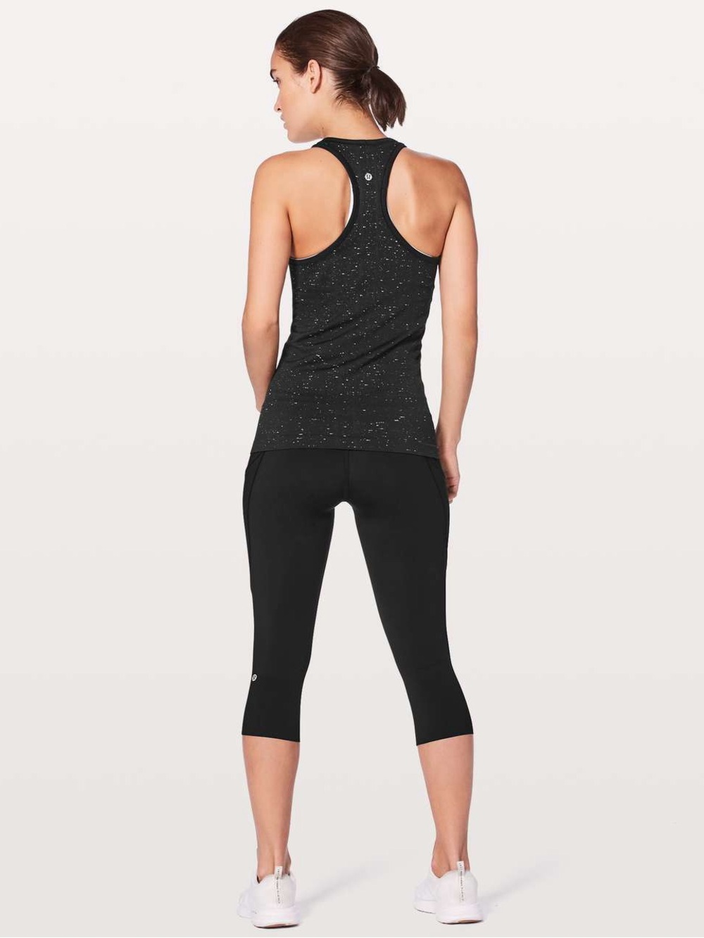 🍋🍋Lululemon Swiftly Tech Racerback White / Black, like new, sz 4 - Picture 2 of 10